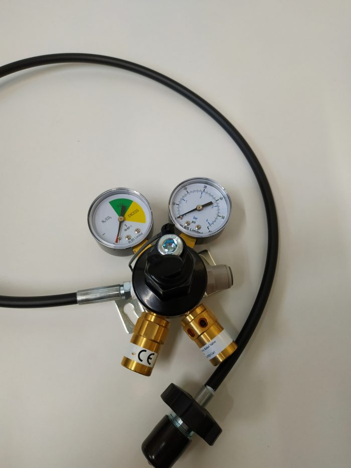 MIXED GAS PRIMARY REGULATOR (WALL MOUNT)